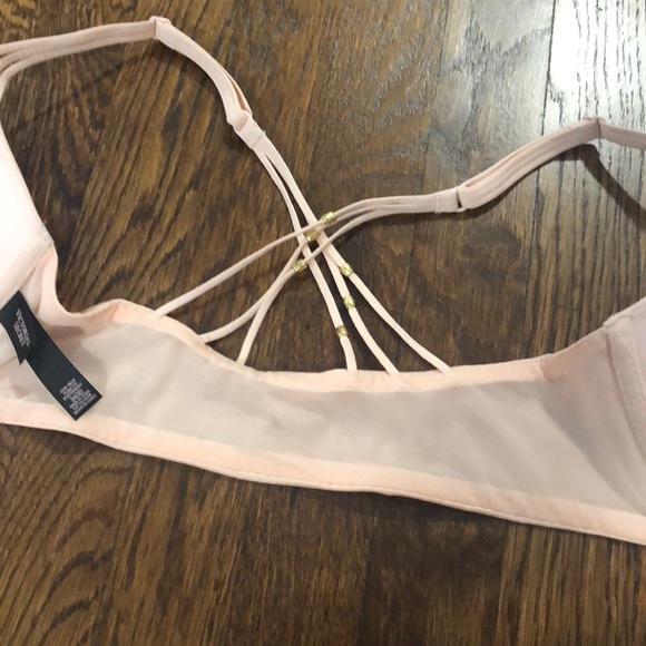 VS NWOT - 34DD Very Sexy Push-up w/front closure - Picture 7 of 8